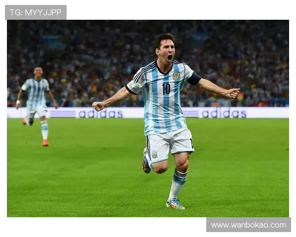 八旬足球明星的传奇人生与不朽足迹回顾