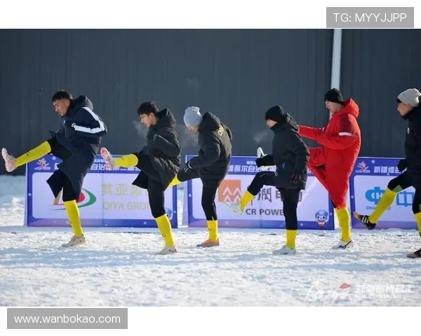 冬季足球明星时尚穿搭大揭秘让你在寒冷天气中也能尽显风采 冬季足球明星时尚穿搭大揭秘让你在寒冷天气中也能尽显风采