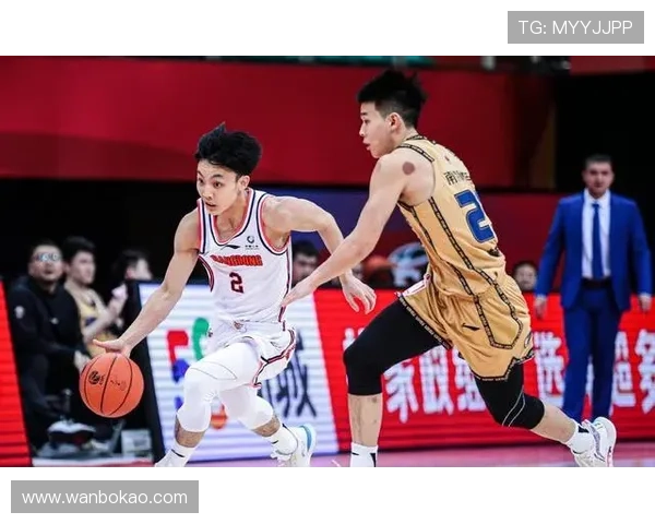 成都篮球队在选拔赛中以72分稳居积分榜首位 成都篮球队在选拔赛中以72分稳居积分榜首位